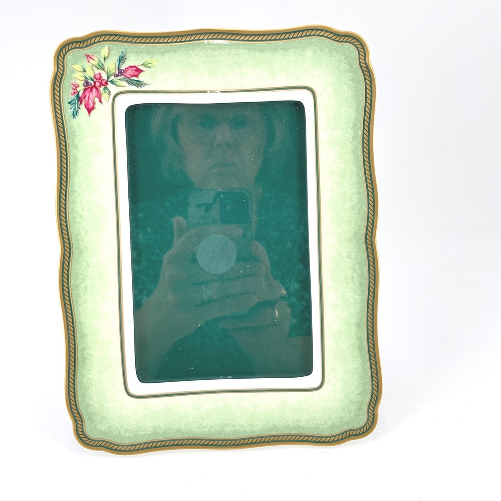 Fitz and Floyd Winter Holiday Ceramic Picture Frame Green Holly Gold Trim 4x6